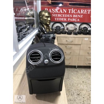 MERCEDES BAŞKAN TİCARET W205 ORTA KONSUL 2056801205 KOMPLE SIFIR